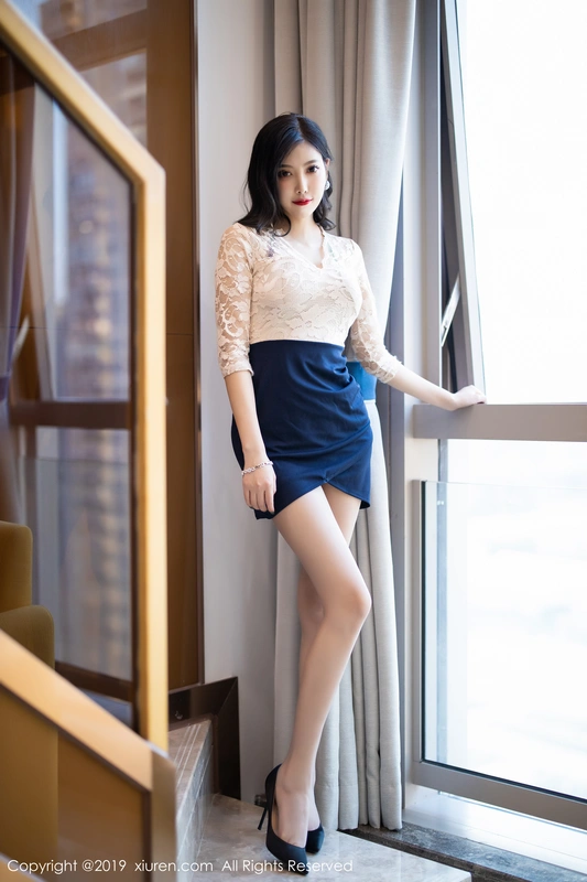 秀人网美媛馆 2019-10-10 Vol.1717 - 杨晨晨sugar